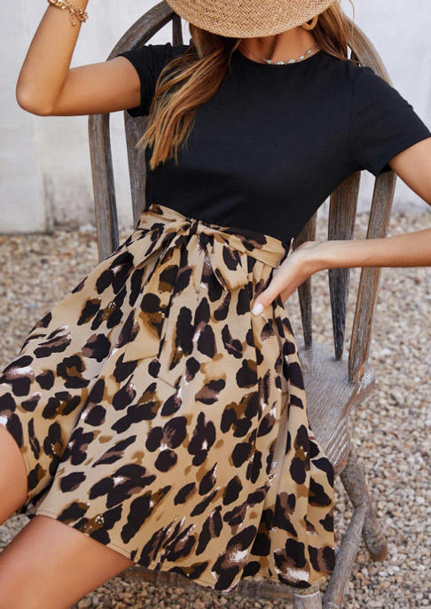 Mini Dresses Leopard Short Sleeve O-Neck Mini Dress in Multicolor. Size: M,XL