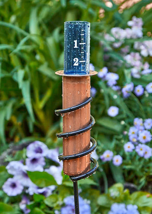 

Cool Gadgets Precipitation-measuring Device Alloy Rain Gauge in Gold. Size