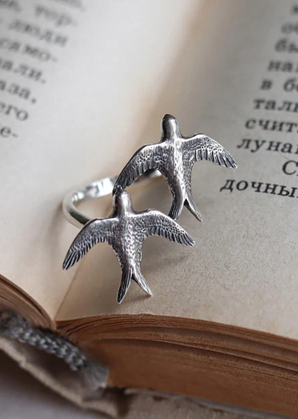 Rings 2Pcs Pigeon Alloy Adjustable Ring in Silver. Size: One Size