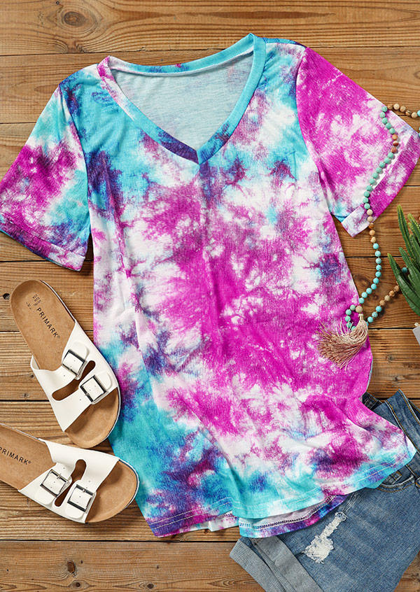 

Blouses Tie Dye V-Neck Blouse in Purple. Size