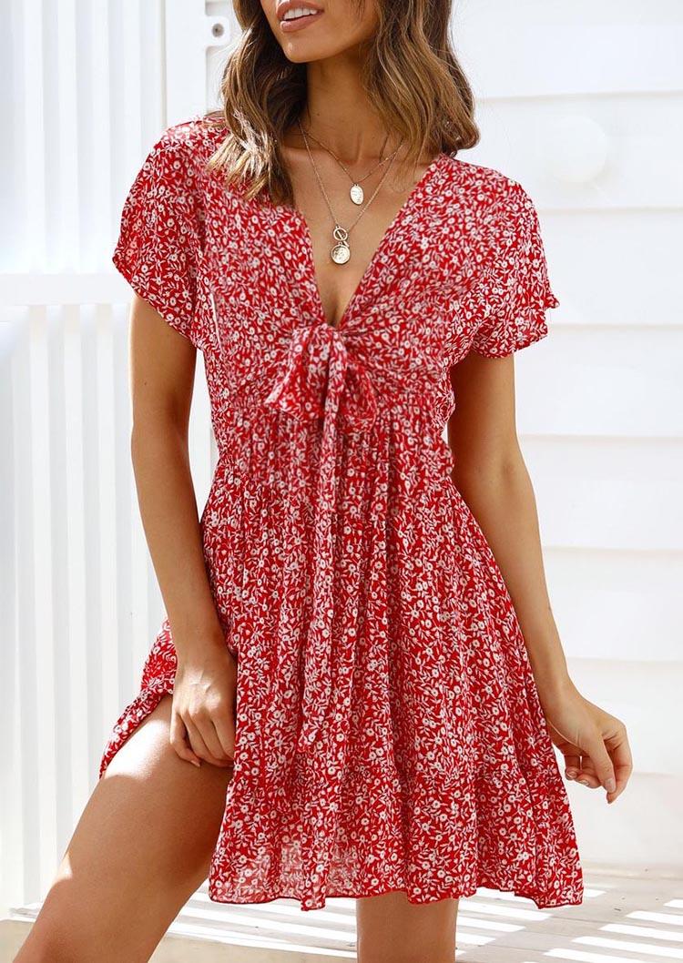 Mini Dresses Floral Hollow Out Tie Short Sleeve Mini Dress in Red. Size: M