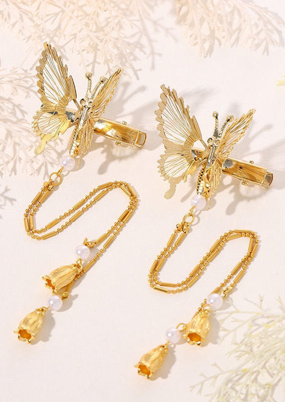 Butterfly Beading Alloy Hairpin in Gold. Size: One Size