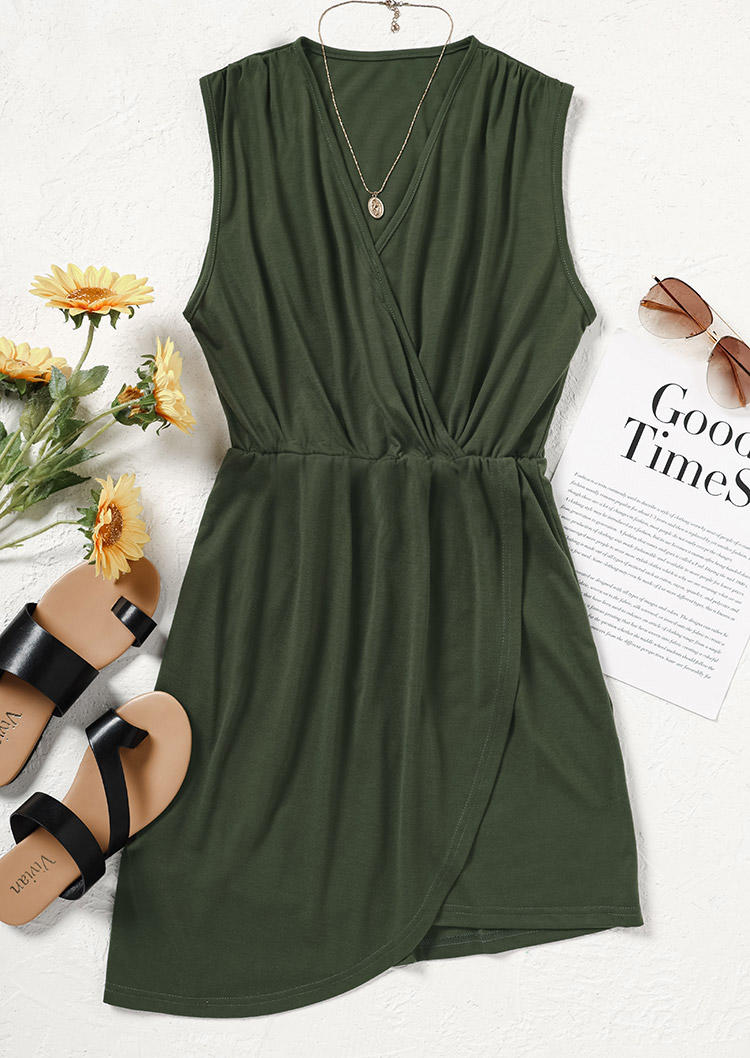 

Mini Dresses Irregular Wrap V-Neck Mini Dress - Army Green in Green. Size