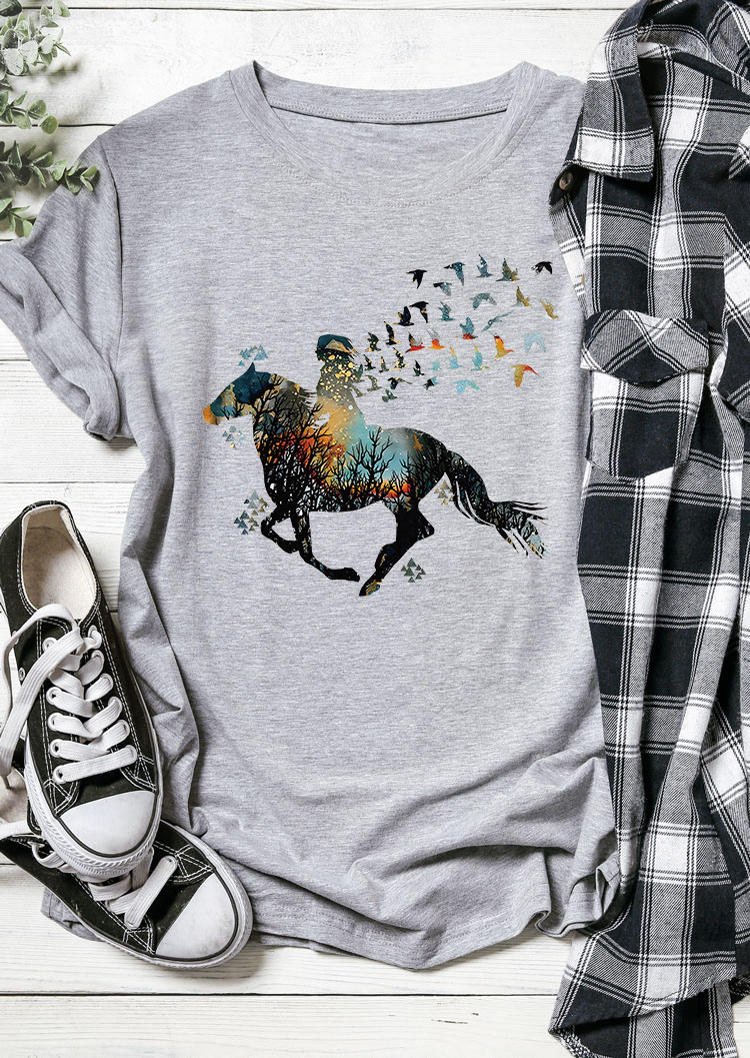 T-shirts Tees Just A Girl Who Loves Horse T-Shirt Tee in Gray. Size: S