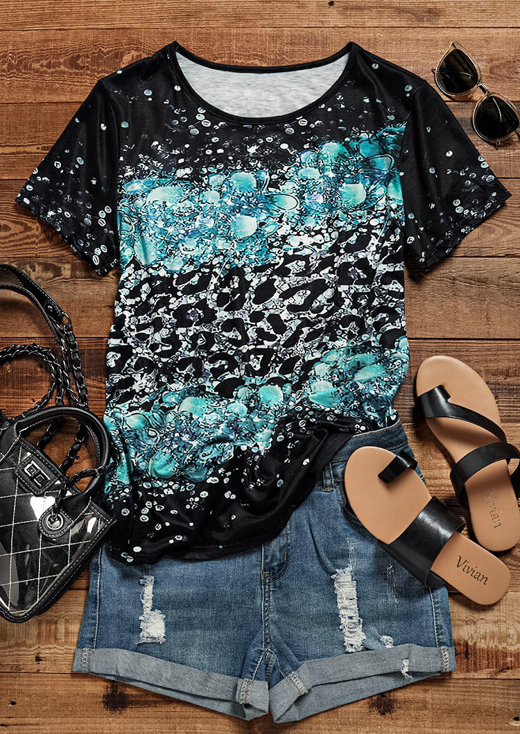 

Blouses Water Drop Leopard O-Neck Blouse in Multicolor. Size