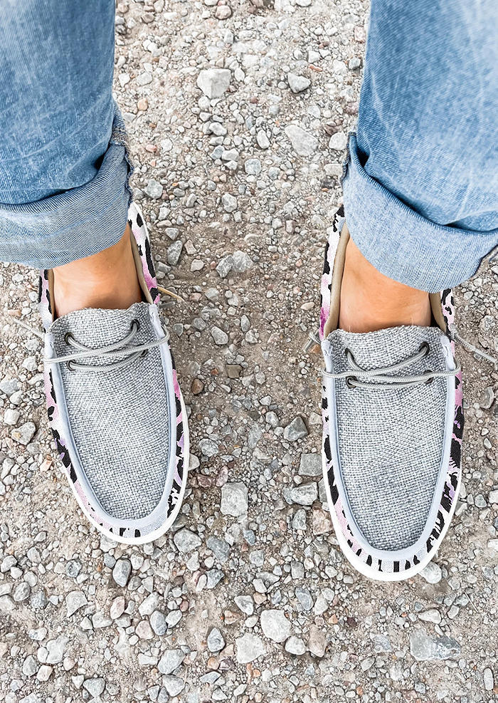 

Sneakers Colorful Leopard Slip On Flat Canvas Sneakers in Leopard. Size: ,38,39,40,41