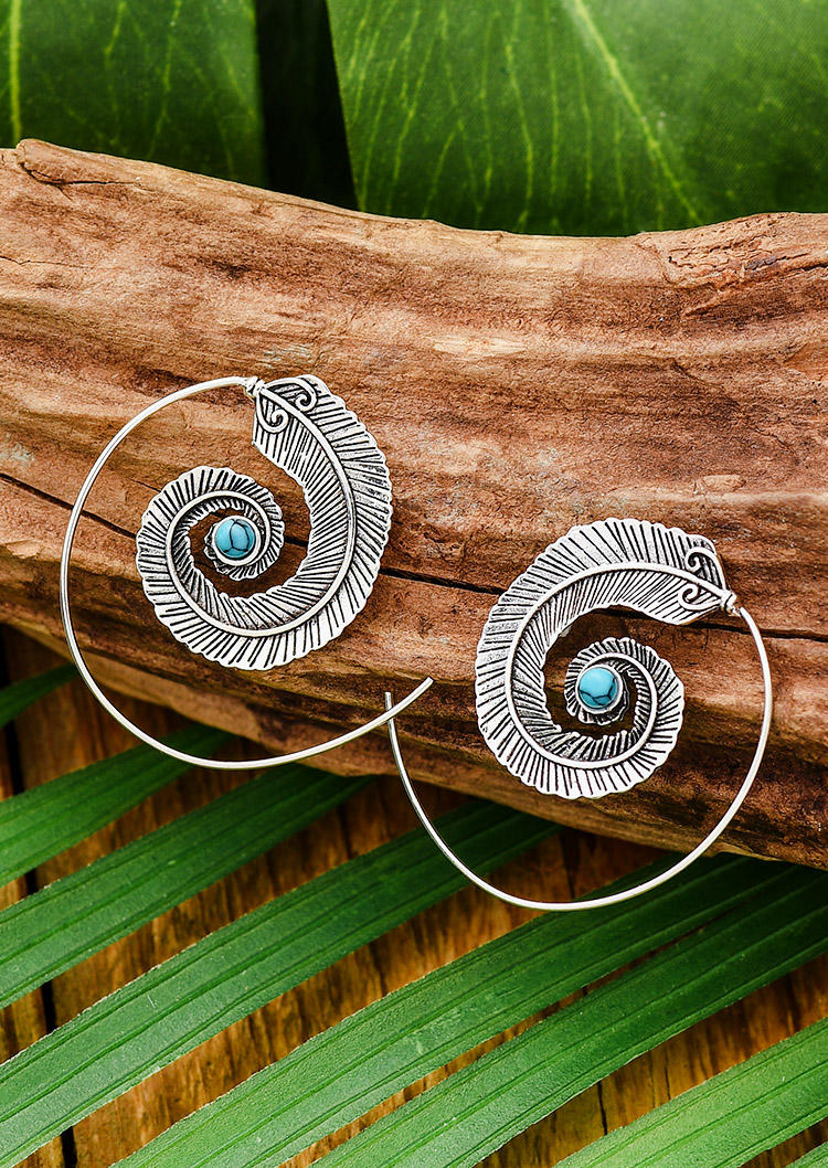 Earrings Geometric Spiral Feather Alloy Earrings in Silver. Size: One Size