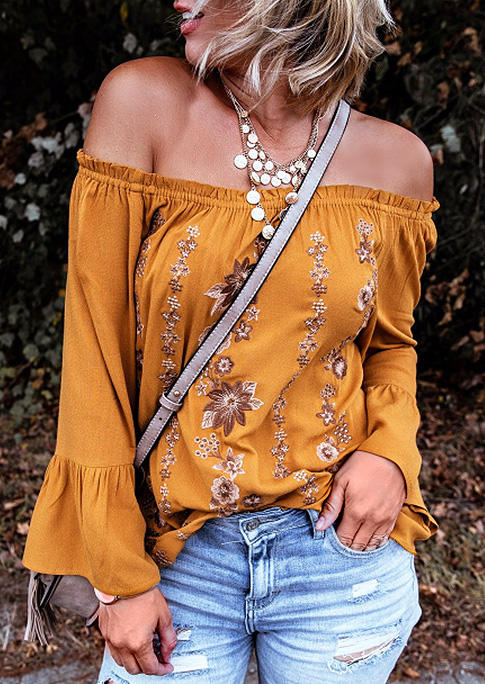 

Blouses Floral Ruffled Off Shoulder Blouse in Yellow. Size: ,XL