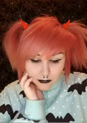 

Halloween Gothic Devil Horns Hairpin in Red. Size