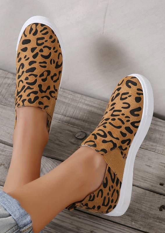 

Sneakers Leopard Elastic Band Flat Sneakers in Multicolor. Size