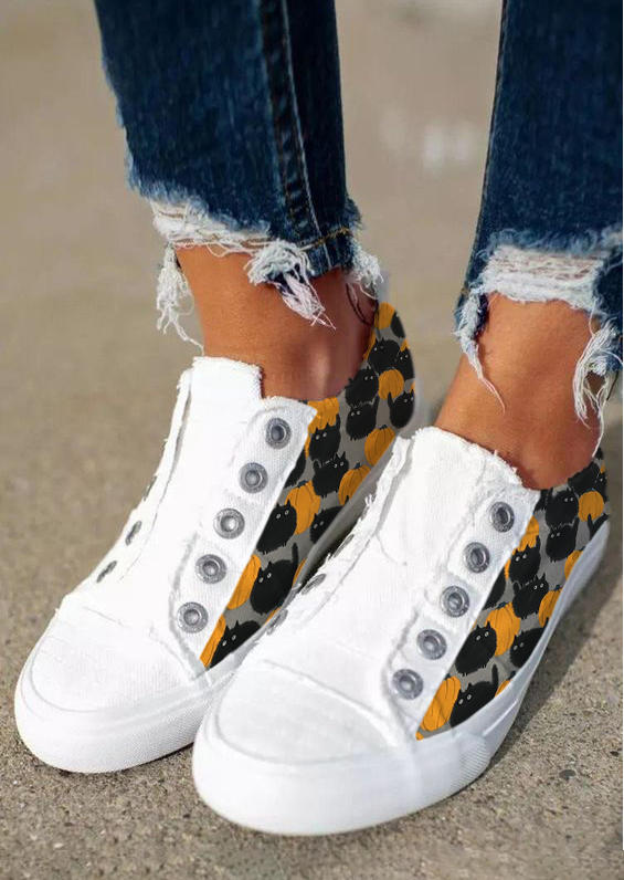 

Sneakers Halloween Pumpkin Cat Flat Sneakers in Multicolor. Size: ,38,39,40,41