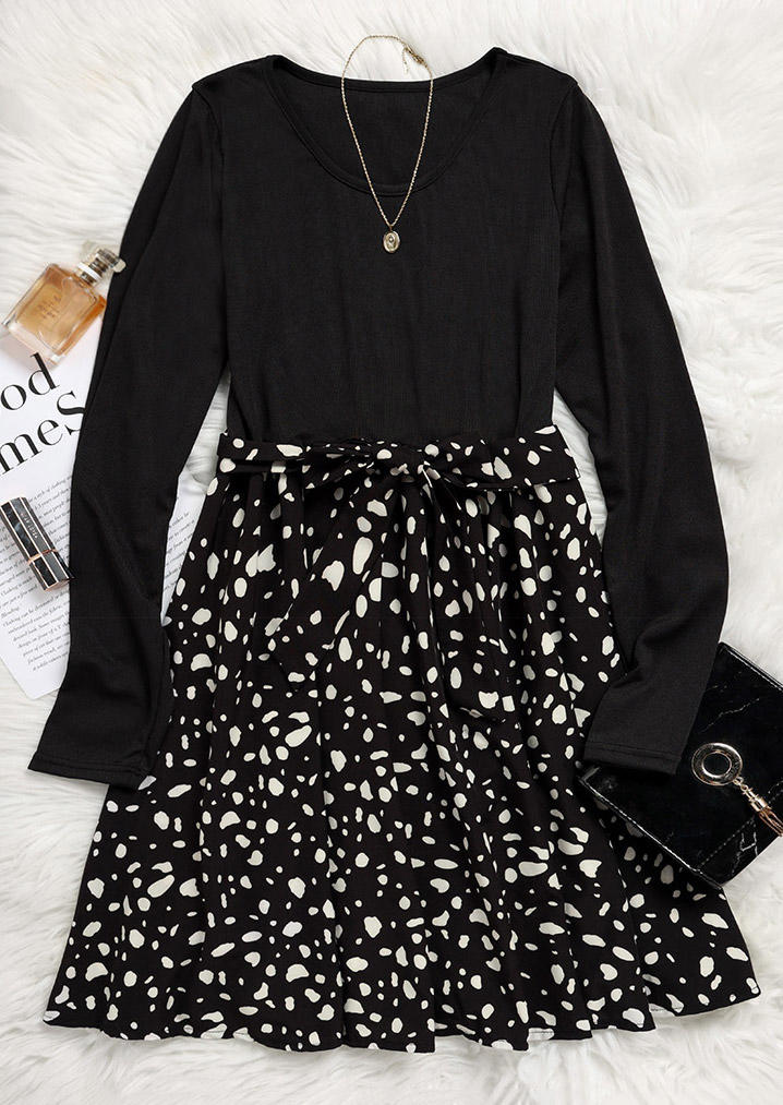 Mini Dresses Dot Long Sleeve O-Neck Mini Dress in Black. Size: L,XL