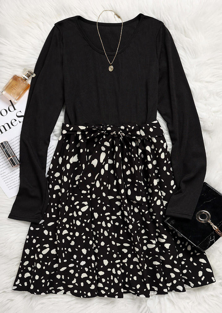 

Mini Dresses Dot Long Sleeve O-Neck Mini Dress in Black. Size