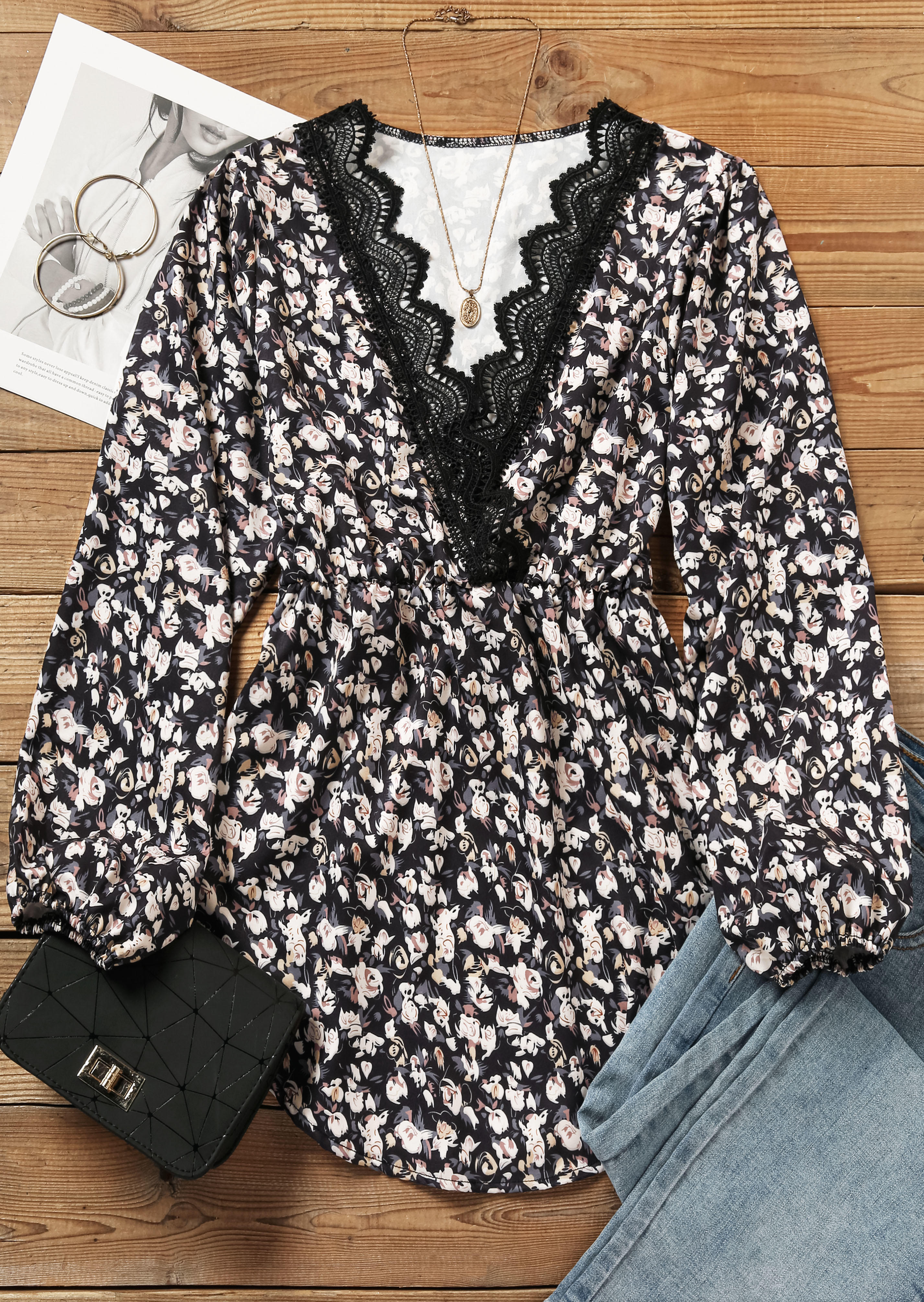 

Blouses Floral Lace Splicing Long Sleeve Blouse in Black. Size