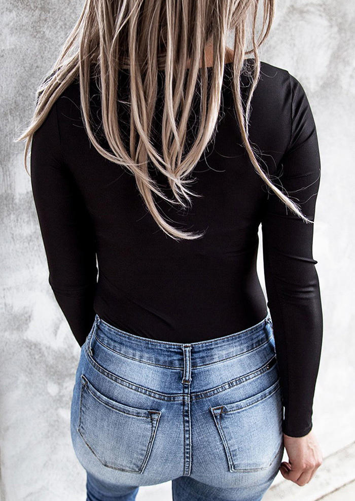 

Blouses Halloween Skeleton Criss-Cross Long Sleeve Blouse in Black. Size: L