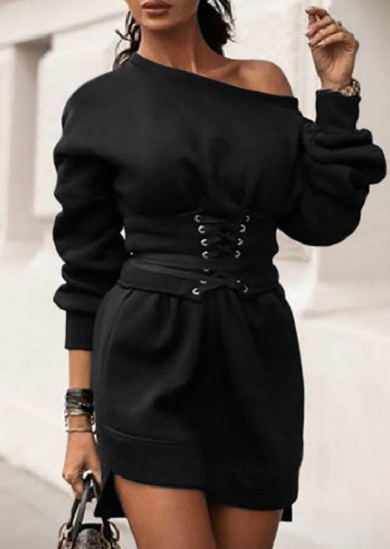 Черное платье с ремнем