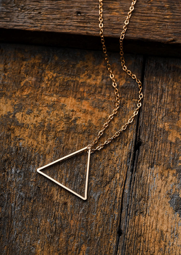 Necklaces Triangle Geometric Pendant Necklace in Gold,Silver. Size: One Size
