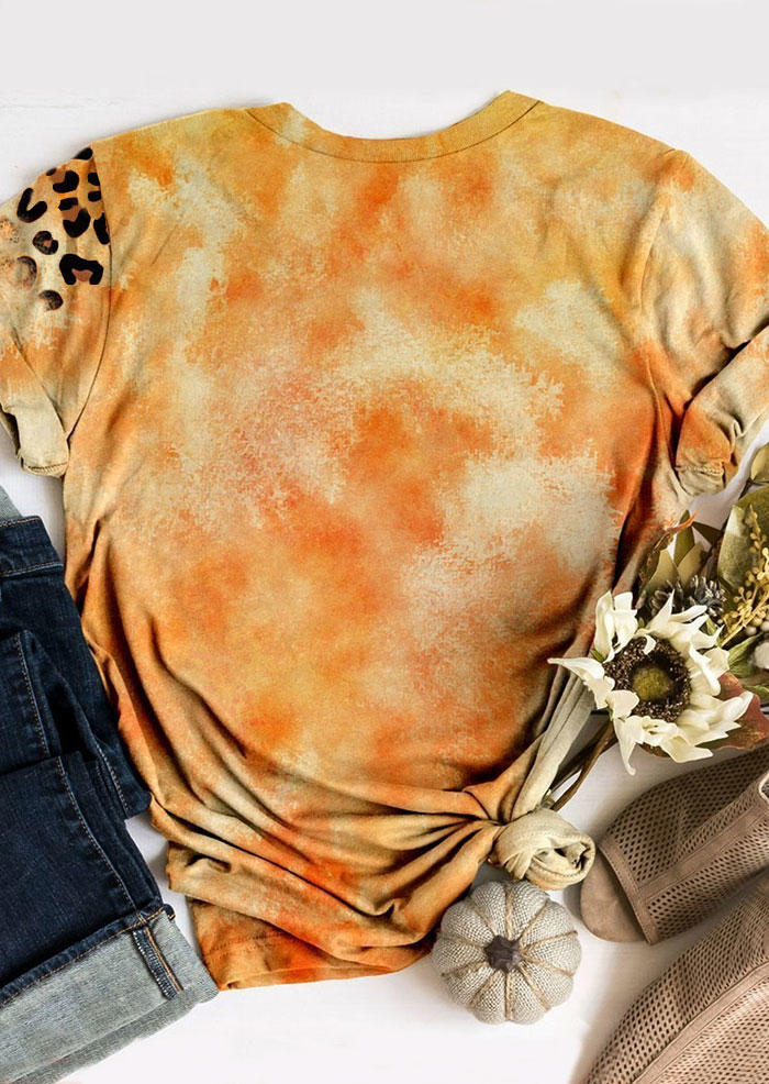 

T-shirts Tees Halloween Stay Spooky Pumpkin Face Skeleton Hand Bleached T-Shirt Tee in Orange. Size: L,M