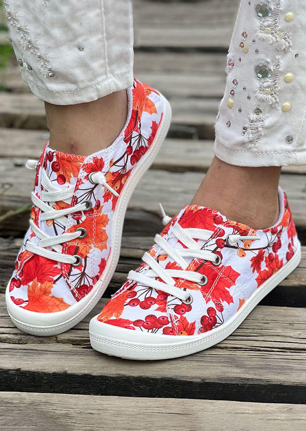 Sneakers Maple Leaf Lace Up Flat Round Toe Sneakers in Red. Size: 38,39,40
