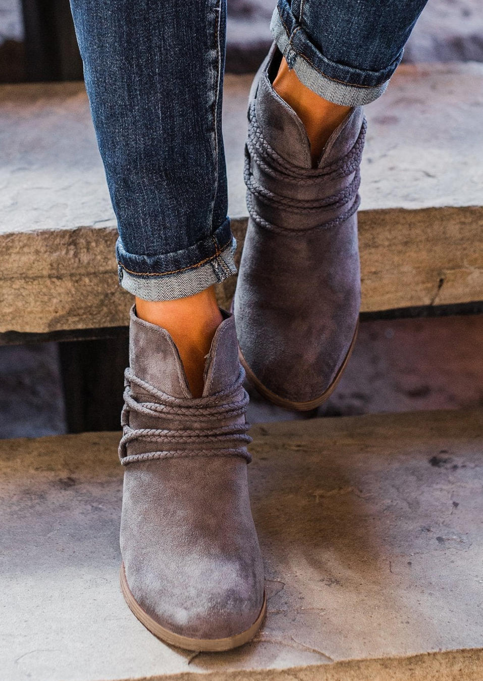 Lace Up Round Toe Heeled Boots - Gray