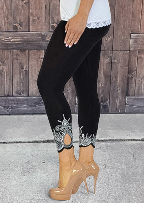 

Leggings Ethnic Hollow Out Leggings in Black. Size