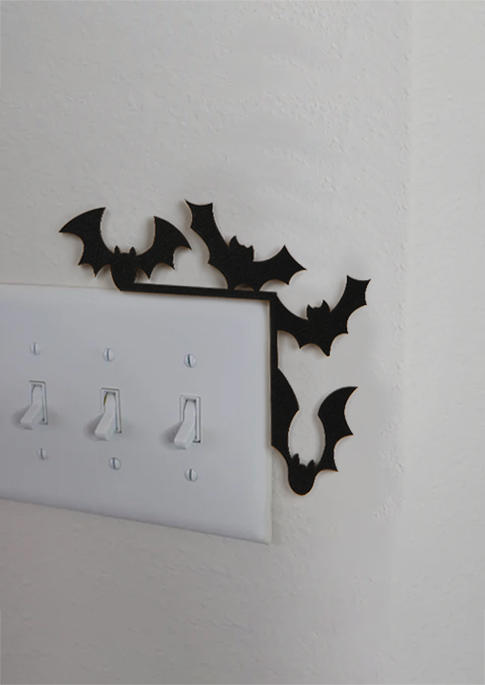 

Halloween Door Corner Ornament in Black. Size