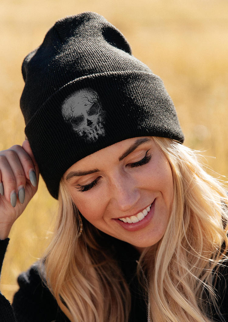Hats Halloween Skull Knitted Beanie Hat in Black. Size: One Size