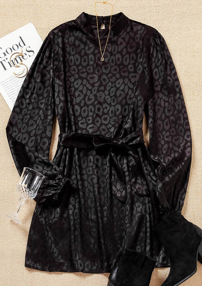 Mini Dresses Leopard Button Long Sleeve Mini Dress with Belt in Black. Size: L,M,S,XL