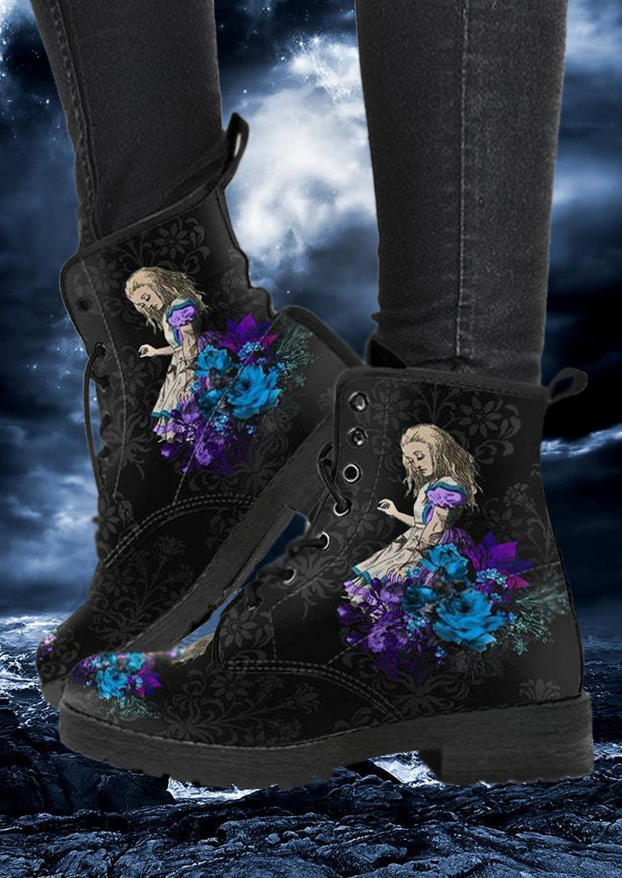 

Boots Lace Up Round Toe Low-heeled Boots in Black. Size