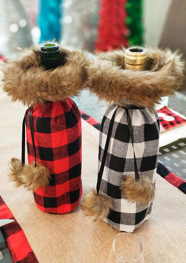 

Christmas Plaid Wine Bottle Cover Bag in Black. Size