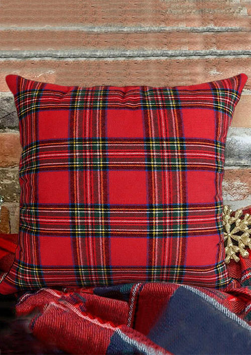 

Pillowcase Plaid Striped Pillowcase without Pillow in Multicolor. Size