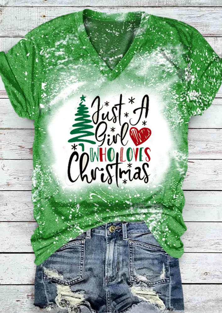 T-shirts Tees Just A Girl Who Loves Christmas Tree Snowflake T-Shirt Tee in Green. Size: L,M,S,XL