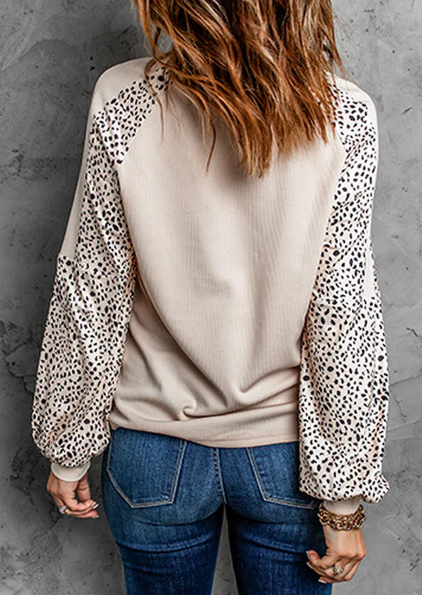 Blouses Leopard Long Sleeve O-Neck Blouse in Apricot. Size: L,M,XL