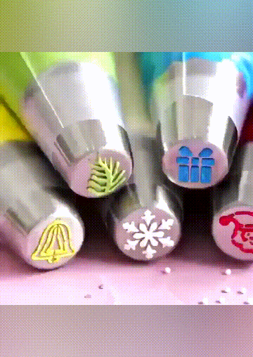 

Tools 8Pcs Christmas Tree Santa Claus Cake Frosting Nozzle in Silver. Size