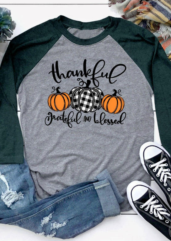 T-shirts Tees Thankful Grateful And Blessed Pumpkin Plaid O-Neck T-Shirt Tee in Gray. Size: L,M,S