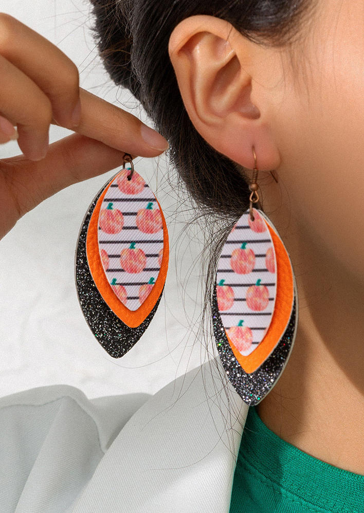 

Earrings Three-Layered Glitter Pumpkin Earrings in Multicolor. Size