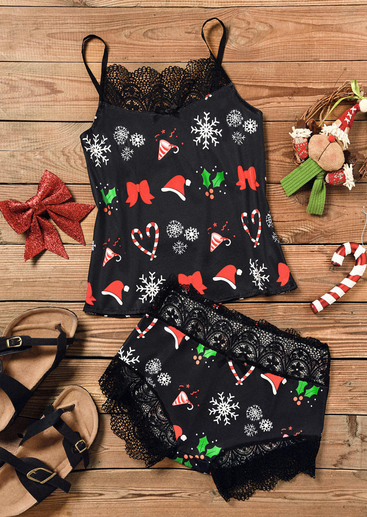 

Sleepwear Christmas Hat Snowflake Lace Splicing Camisole And Shorts Pajamas Set in Multicolor. Size