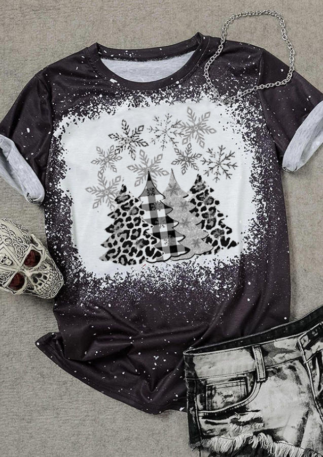

T-shirts Tees Christmas Tree Snowflake Leopard Plaid Bleached T-Shirt Tee in Black. Size