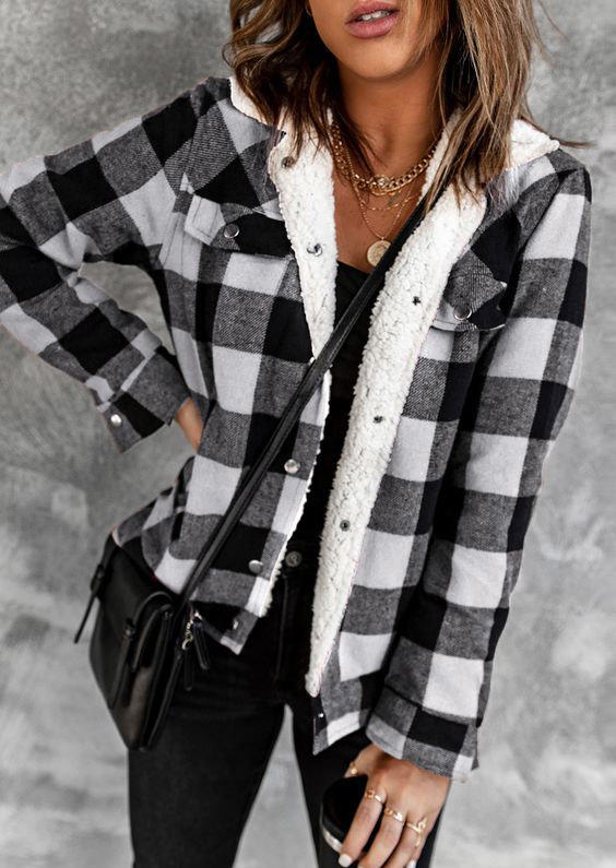 Coats Plaid Pocket Button Turn-Down Collar Fuzzy Coat in Multicolor. Size: XL