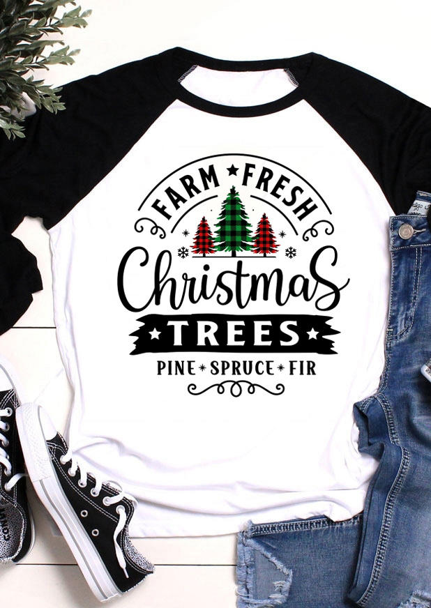T-shirts Tees Farm Fresh Christmas Trees Plaid Snowflake T-Shirt Tee in Black. Size: M,S