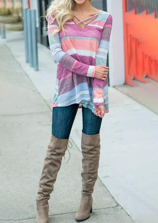 

Blouses Color Block Criss-Cross Long Sleeve Blouse in Multicolor. Size