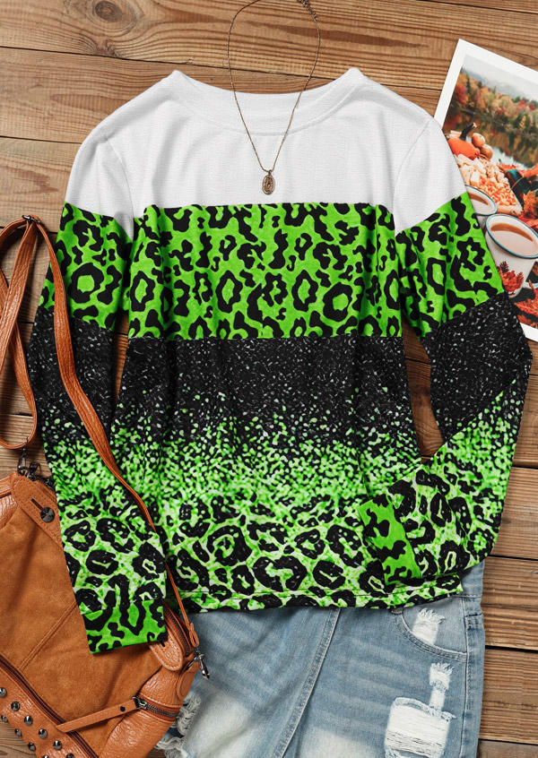 

Blouses Leopard Gradient Color Block O-Neck Blouse in Green. Size