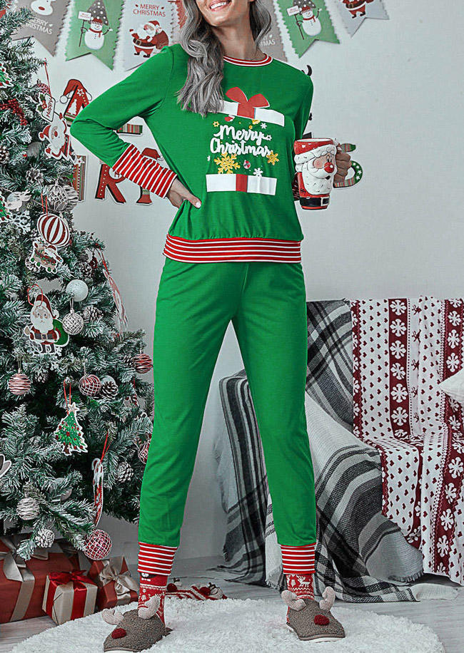 Sleepwear Merry Christmas Snowflake Striped Blouse And Pants Pajamas Set in Green. Size: M,XL