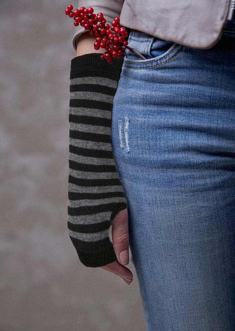

Gloves Striped Warm Thumbhole Fingerless Gloves in Black. Size