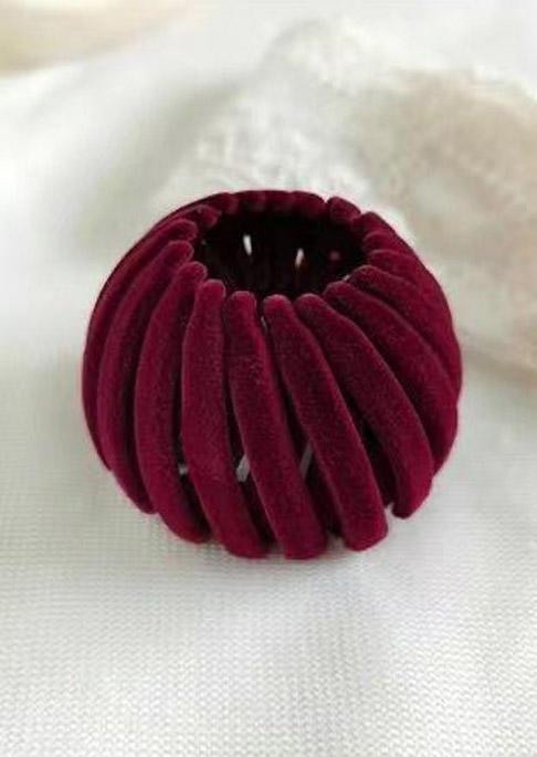 

Simple Lazy Hollow Out Plate Hairpin in Red. Size