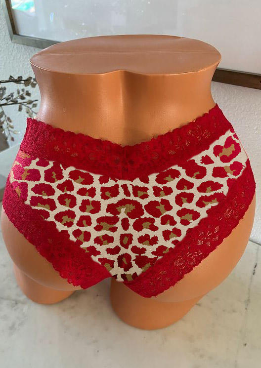 

Panties Leopard Lace Splicing Panties in Red. Size: L,M,,XL