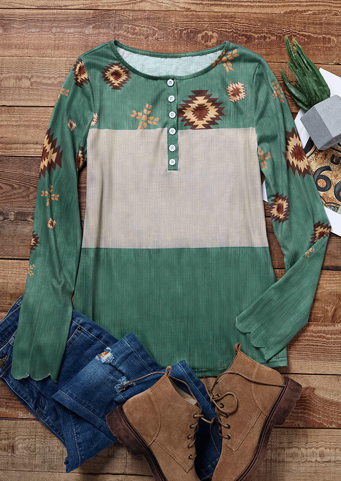 

Blouses Aztec Geometric Color Block Blouse in Green. Size