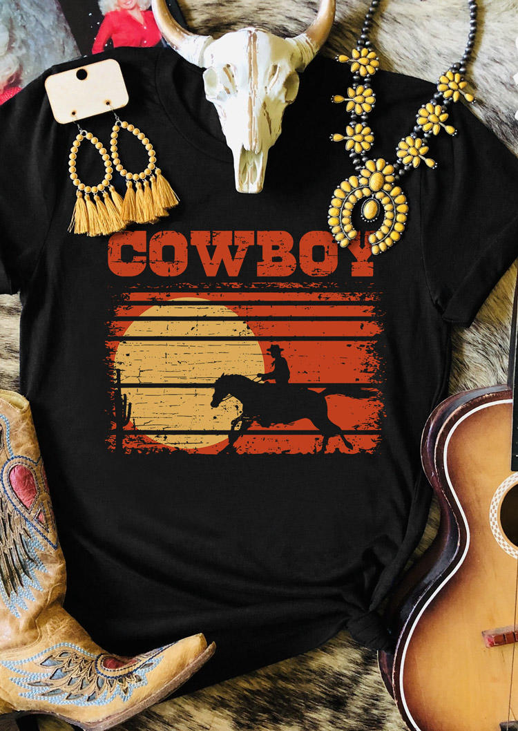 T-shirts Tees Cowboy Sunset O-Neck T-Shirt Tee in Black. Size: L,M,S,XL