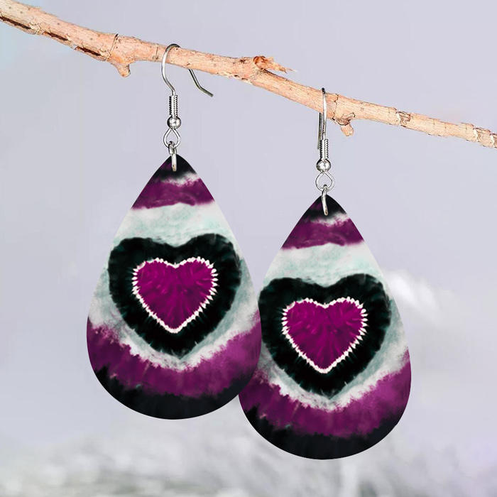 Earrings Valentine Heart PU Leather Earrings in Purple. Size: One Size