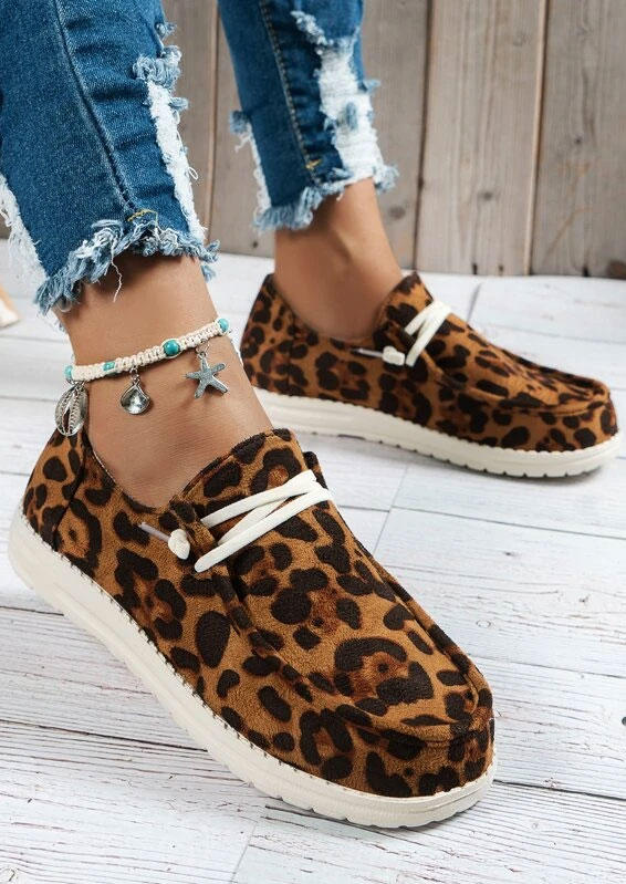 

Sneakers Leopard Slip On Round Toe Flat Sneakers in Multicolor. Size